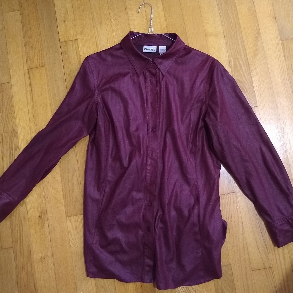 Fab vintage snakeskin maroon button up